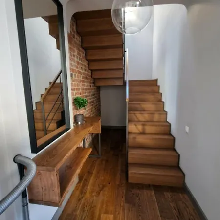 Elegant Two Story Penthouse In The Heart Of アパート *